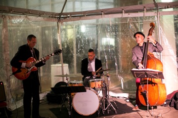 With Brannen and Joao in very cold tent. For some reason Texas gigs are often outside in broiling heat or freezing cold.